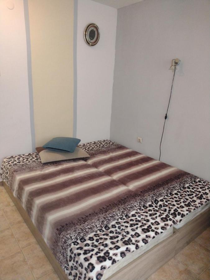 Apartment Petr Beron Varna Bagian luar foto
